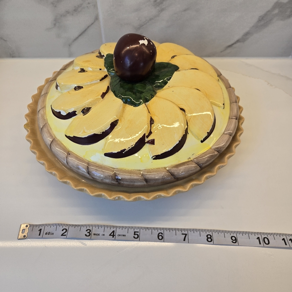 Universal Trumps Corp Ceramic Apple Pie Keeper Covered Recipe Dish Vintage - Picture 2 of 13